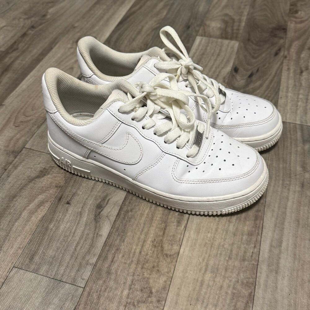Nike Air Force 1’s white sneakers women’s 7.5